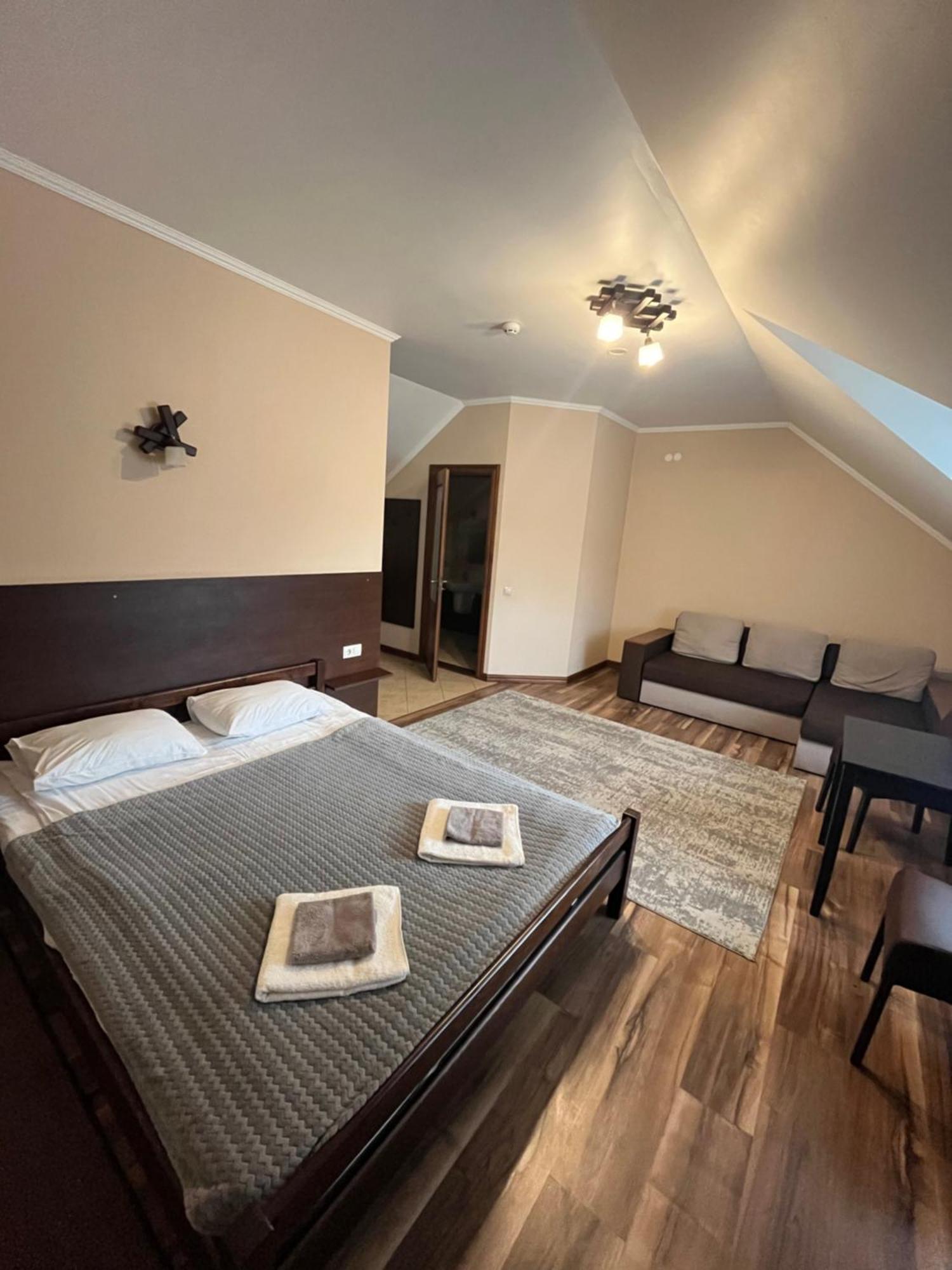 Hotel Поляна Купіль à Polyana  Extérieur photo