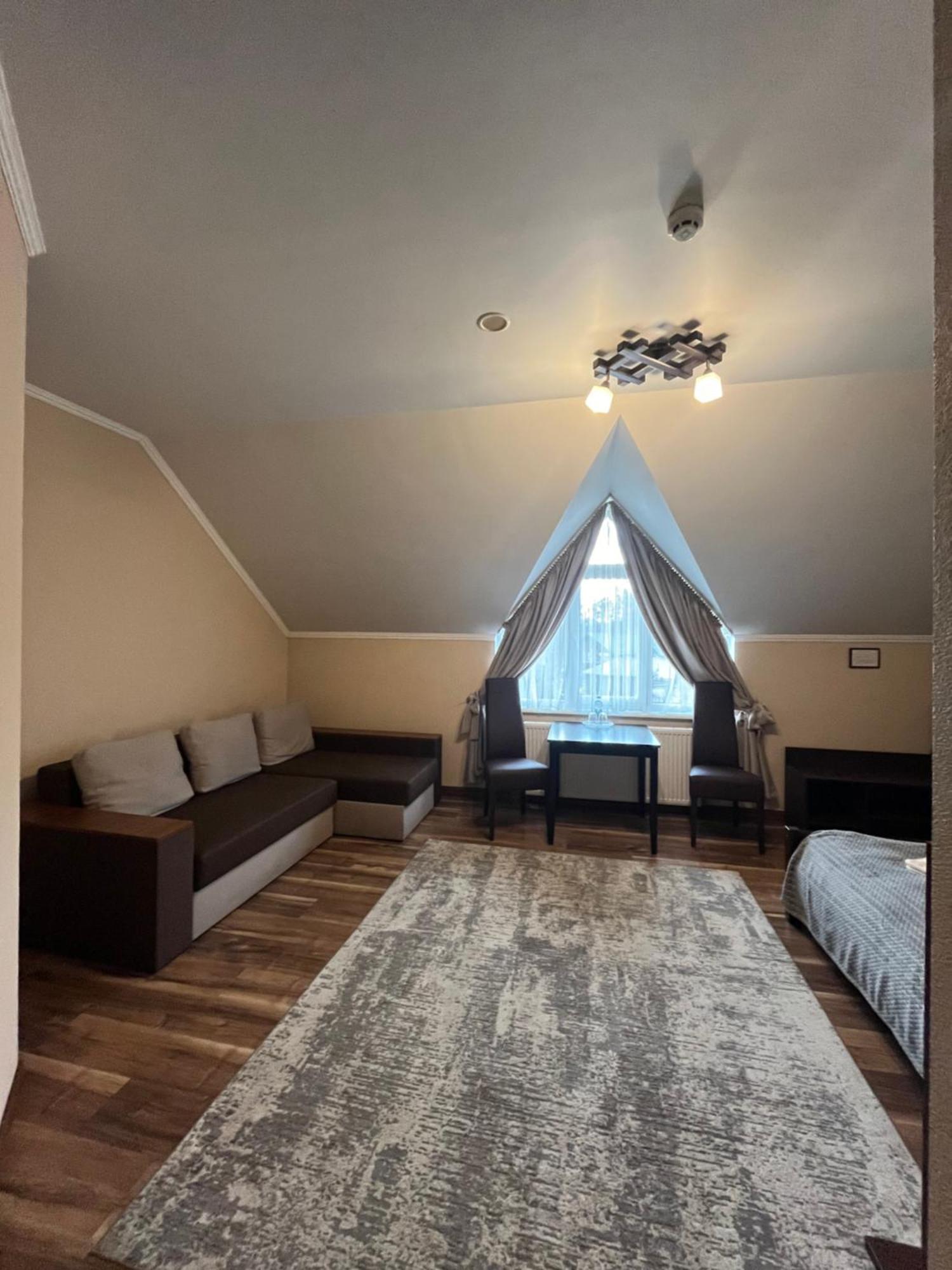 Hotel Поляна Купіль à Polyana  Extérieur photo